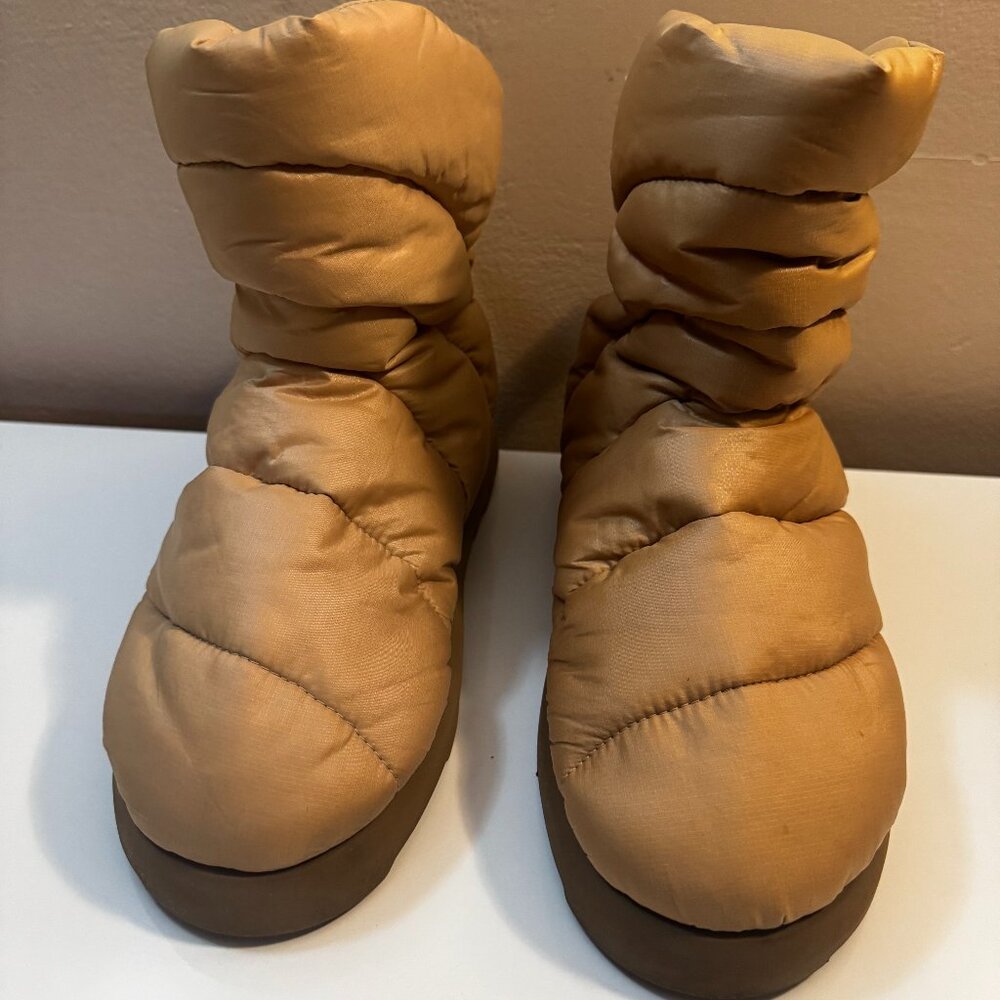 Piumestudio Camel colored padded boots